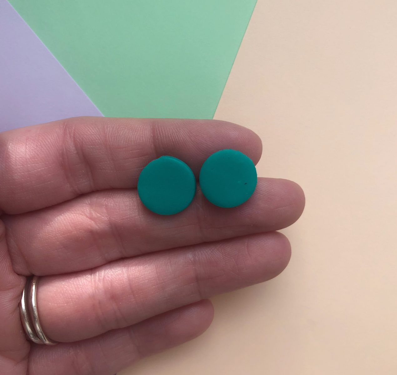Green circle polymer clay stud earrings 