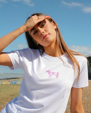 Pink Cow | 100% organic cotton t-shirt | Sustainable & vegan | Unisex