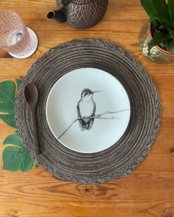 Hummingbird on a branch Plate - The BirdLife Collection