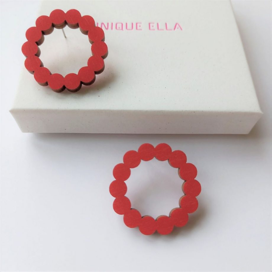 SARA WOODEN STUD EARRINGS - Red