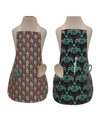 Child's apron with pockets - waterproof, wipeable