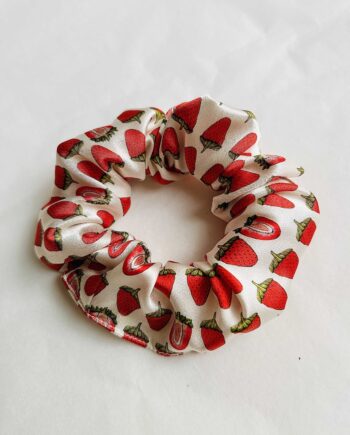 Real silk white strawberry hand-drawn scrunchie