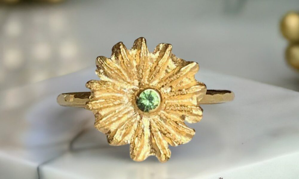 Odeda Jewellery SEEDPOD-18ct-gold-vermeil-and-green-sapphire-ring