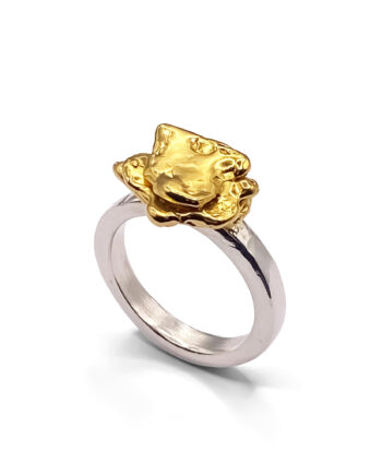 18ct gold vermeil flower ring in jewellery box by MOCA.