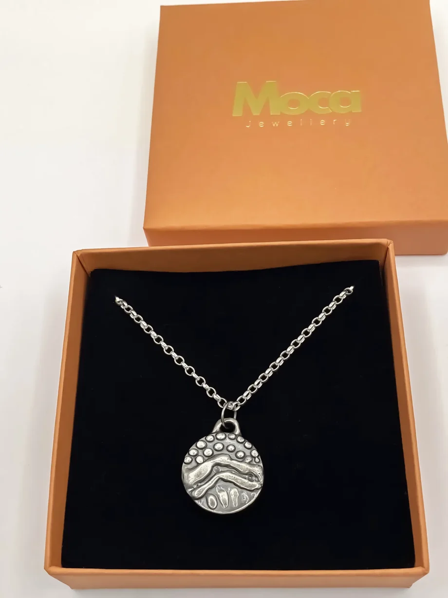 Wavy Detail Pendant in Moca Jewellery box with chain