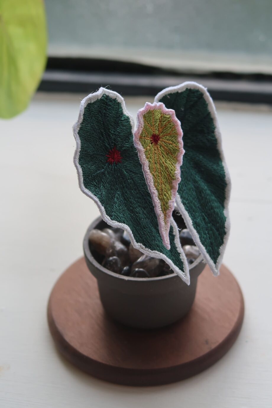 Embroidered Begonia Duo Mini Decor