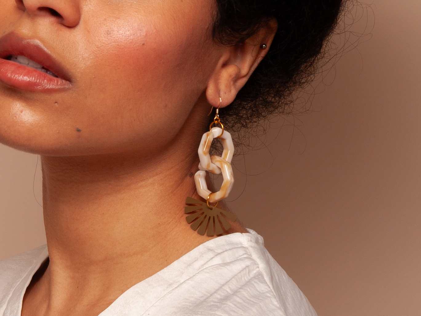 Clara Hexagon Chain Earrings