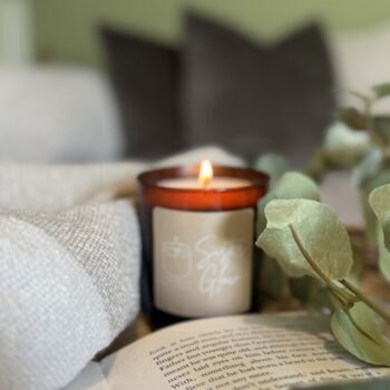 Rose and Precious Oud Candle