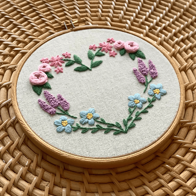DIY embroidery kit for beginners - Floral heart