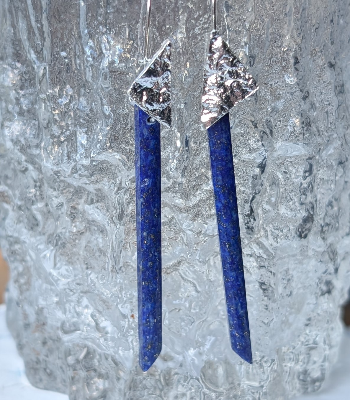 Earrings of sterling silver and lapis lazuli