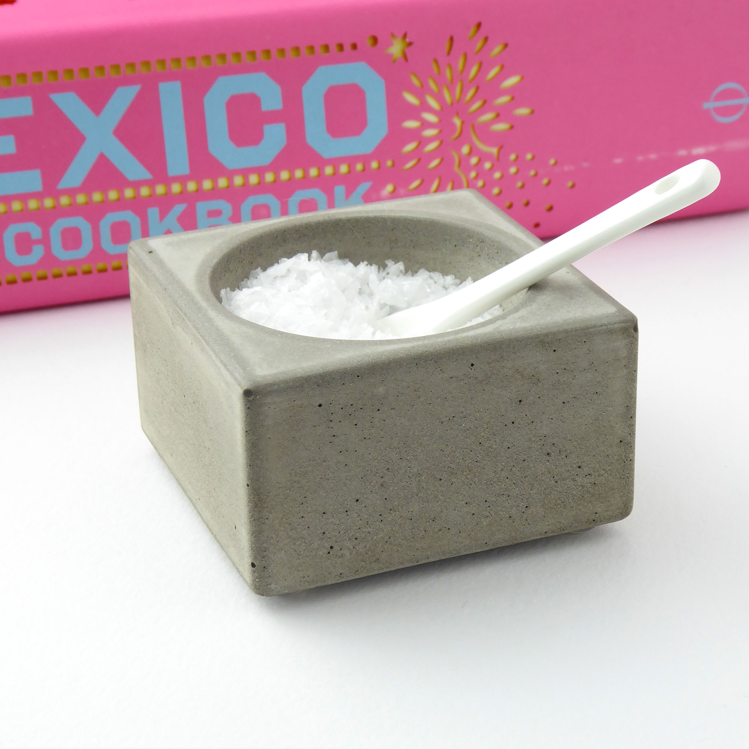 Handmade concrete pinch pot - natural grey or white
