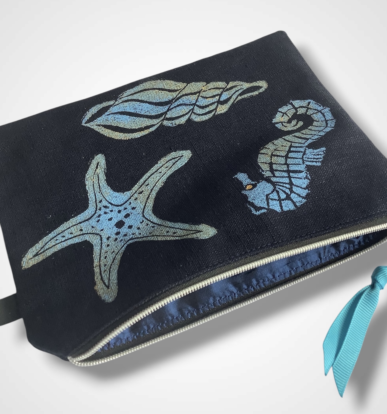 Navy Blue Linen Sea Shells Zip-Up Pouch