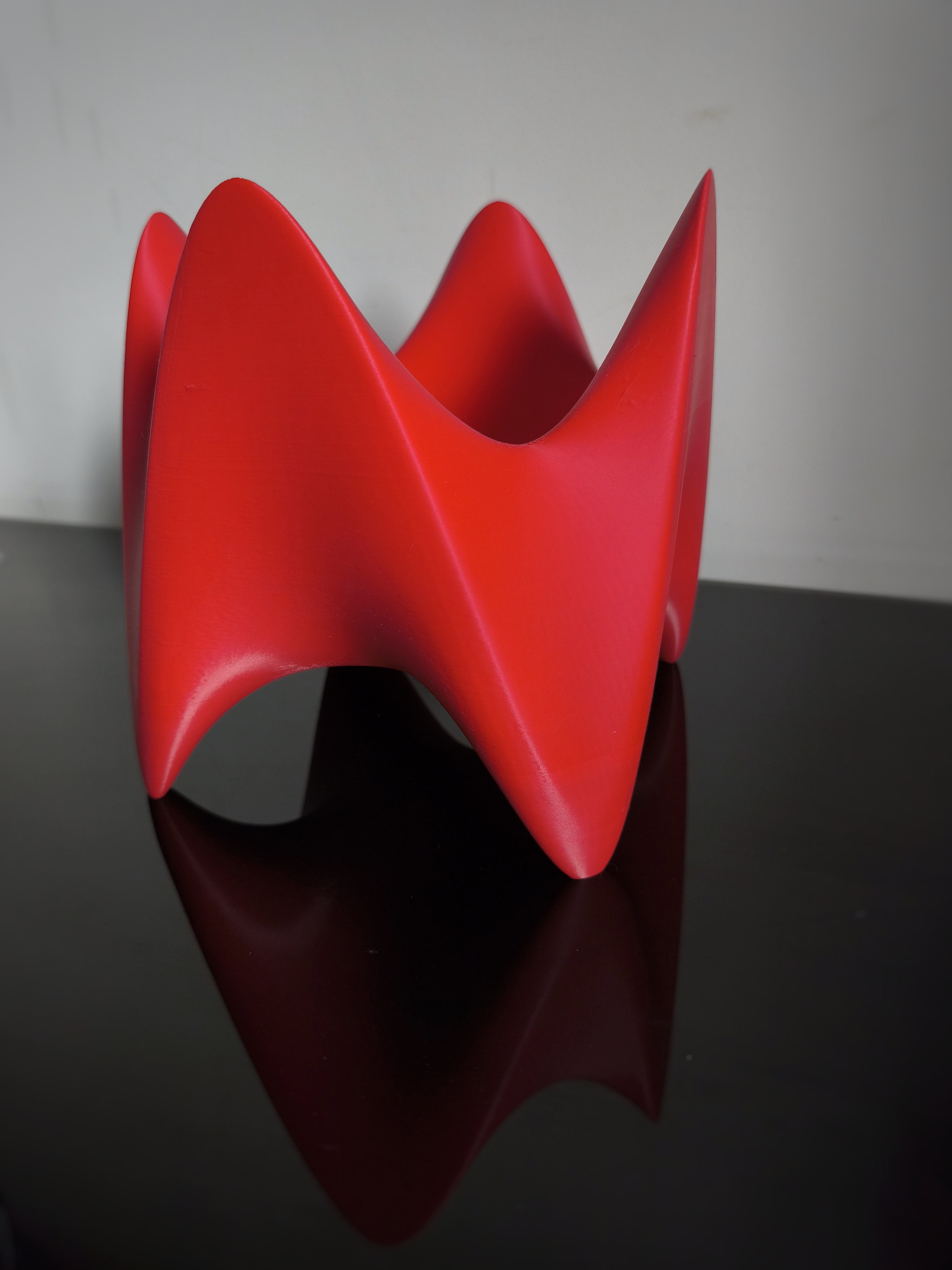 "Crown Vase" - Vase Sculpture