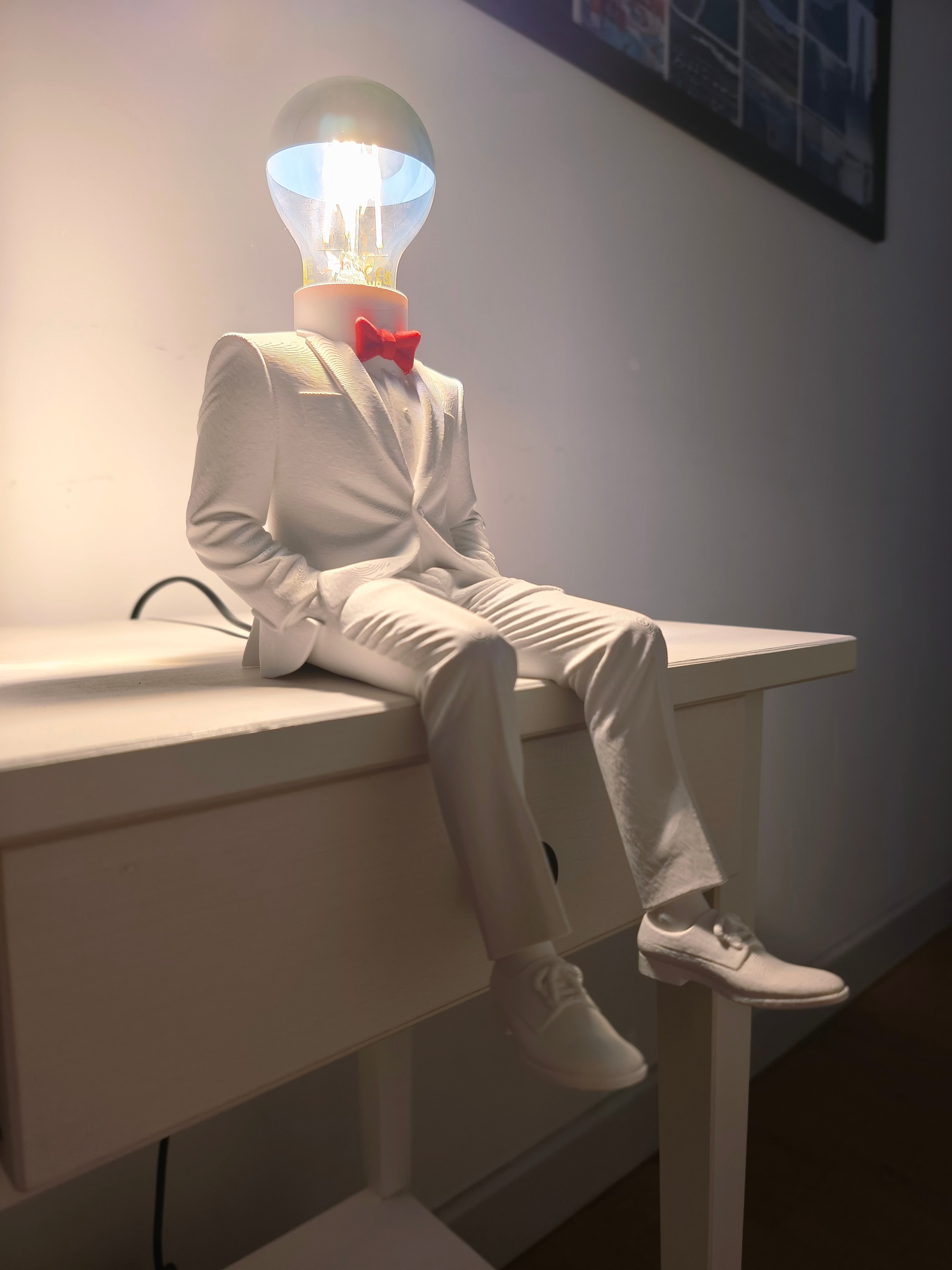 "The Gentleman's Thinker" 3D Printed Table Lamp